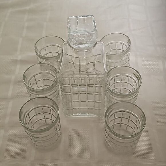 Wiskey Decanter Set With 6 Glasses Clear - Picture 3 of 16
